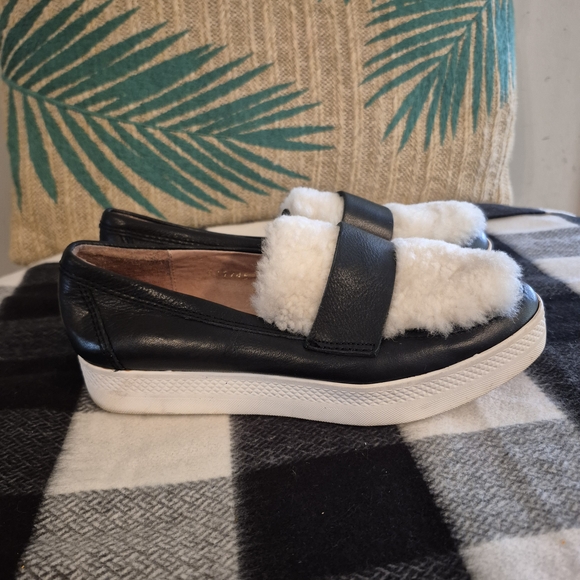 All Black Anthropologie Shearling Leather Loafers Women's Size 38 EU / 7.5 US - Picture 2 of 6
